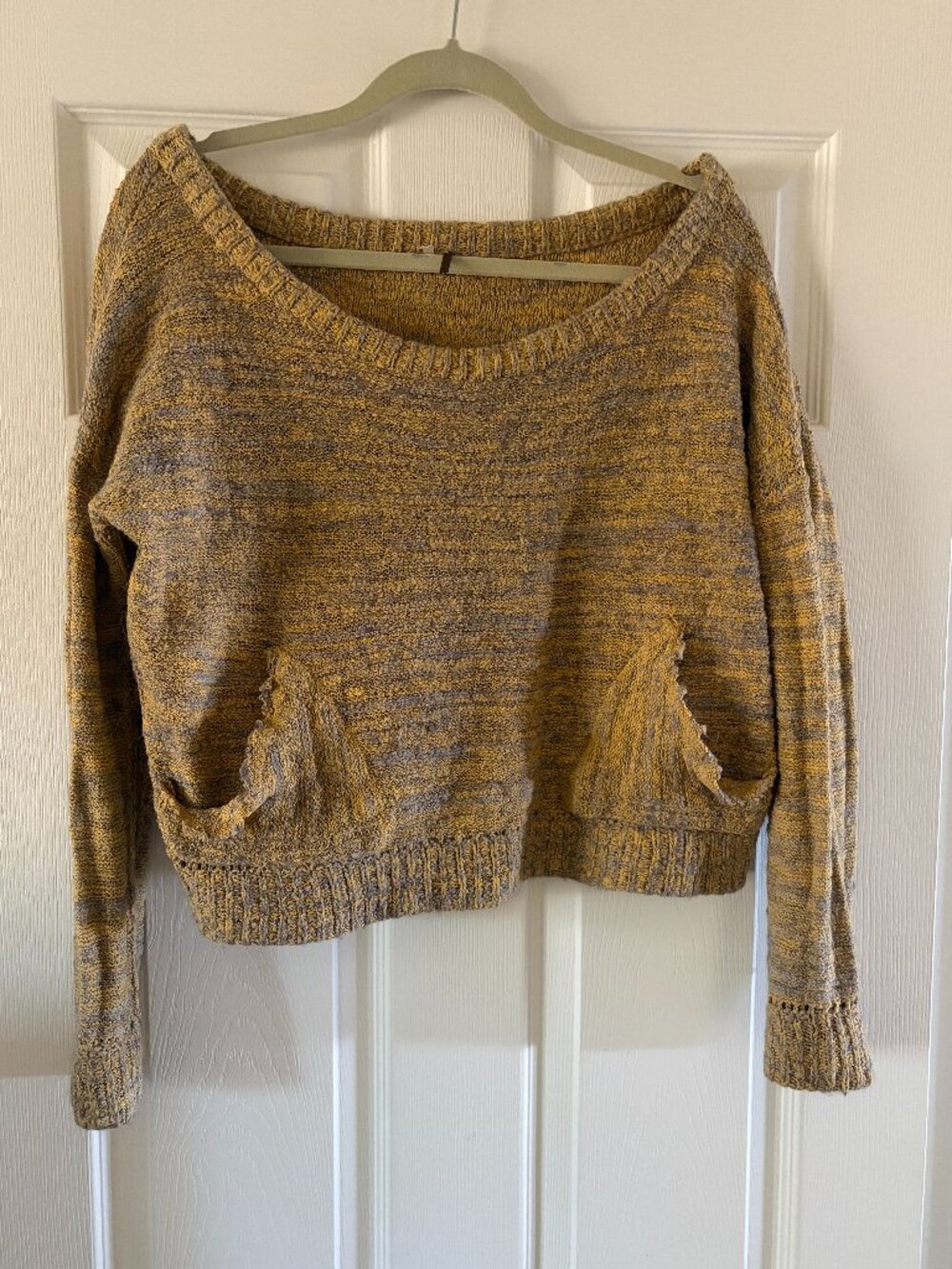 Free People Women's Knit Sweater Size XS Front Pockets‎ Oversized Mustard - Picture 2 of 5